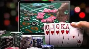 531Slot Android iOS APP ဒေါင်းလုဒ် — မိုဘိုင်းဖုန်းဖြင့် Slots ကစားနေသော ပုံ